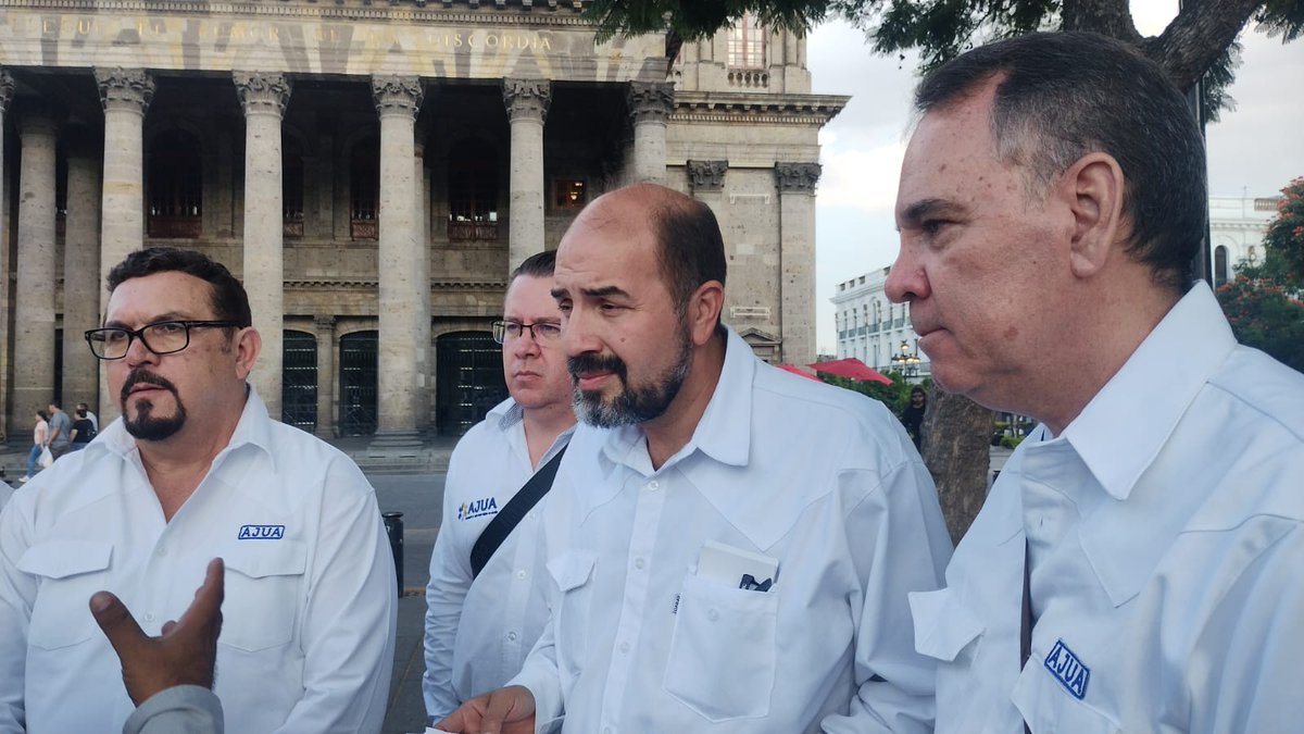 N360Mexico's tweet photo. César Augusto Michel Aldana, secretario de la mesa directiva de la asociación Jaliscienses Unidos en Nación, explicó cómo esta comunidad ha logrado derechos de votación a nivel federal y estatal a lo largo de las últimas dos décadas

Más información: https://t.co/eZR2gl3tqF https://t.co/NsWqW93Xqc