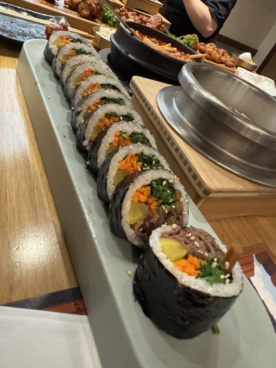 sunaapie's tweet image. korean food to heal us from the inside