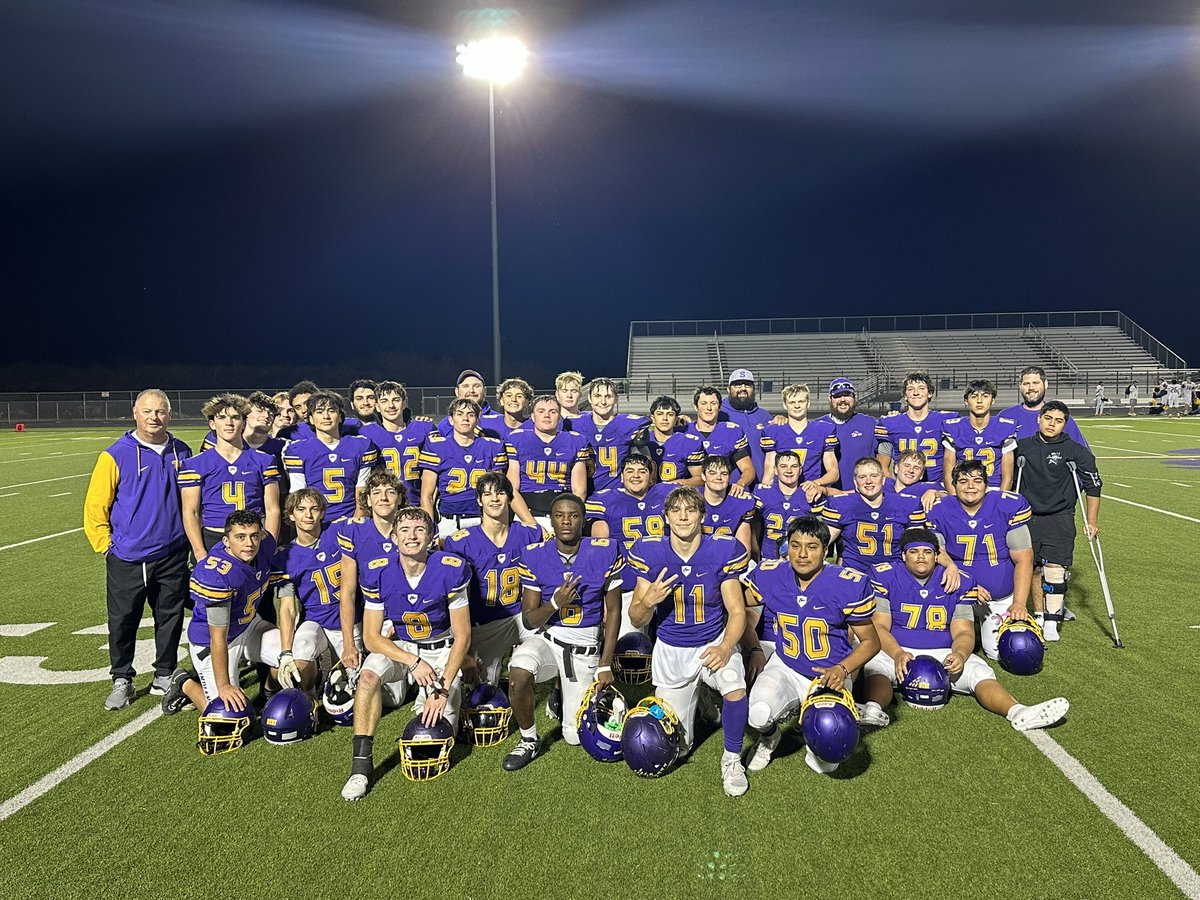 Proud of these guys! They finished on a 3 game win streak. The future is bright in Sanger, TX 💪
