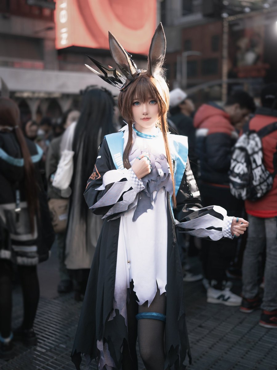 sora_sparrow_'s tweet image. Doctors, I’m so glad that I got to meet you at the Arknights Special Pop-up Event at Times Square💙Thank you all for coming and I’ll see you next time!
It is my honor to work with @ArknightsEN
Thank you again for having me as Amiya🐰
#Arknights #Yostar #AKNYC #Amiya