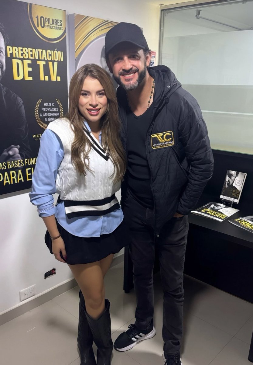 Marianaax34's tweet photo. SIIIIII MI REINAAAA 👸🏼 Inteligente, dedicada, proyectada, con metas claras, sueños inmensos a tan corta edad… no mi reina a ti que no te comparen, tu ofreces más que vulgaridad, tú no necesitas mostrar para resaltar donde vas ✨✨ @ornellasierra1 #Hostdigital #buernella https://t.co/0qOiYNdy32