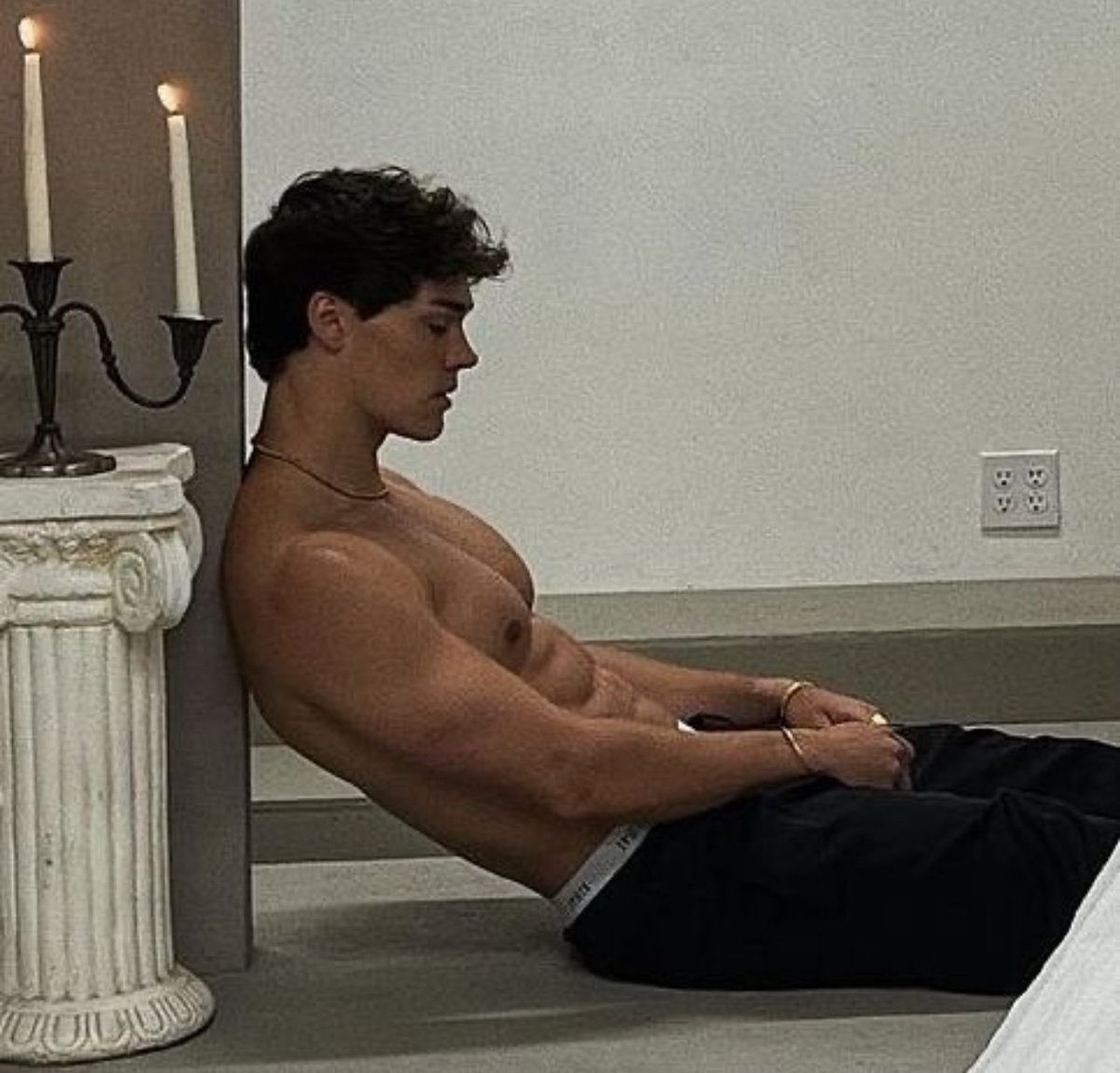 𝗧𝗼𝗺𝗺𝘆. tweet media