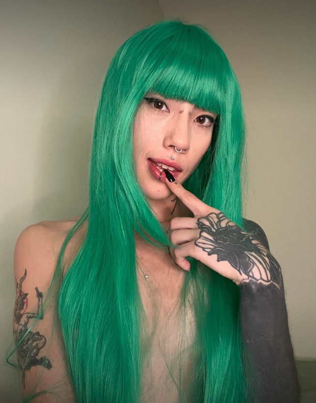 You think green hair looks good on me? 😉