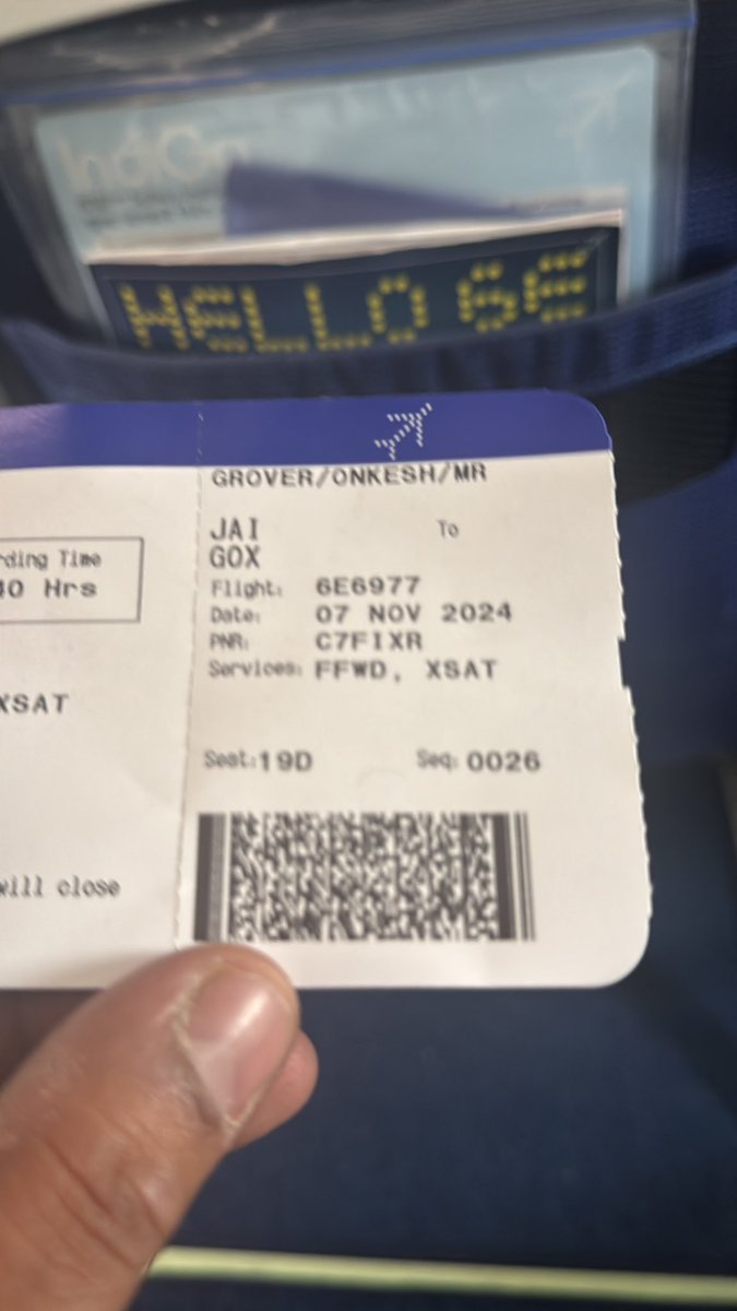 akesh_grover's tweet photo. had a hopeless experience 
At jaipur airport 
Even after taking a fast forward service 
Non cooperative staff also charged for 2 kgs extra luggage keeping the kids and the entire family waiting 
30 mints wait at fast forward and paying 

@AirportJaipur @IndiGo6E  @AAI_Official https://t.co/gM0FU8xiz3