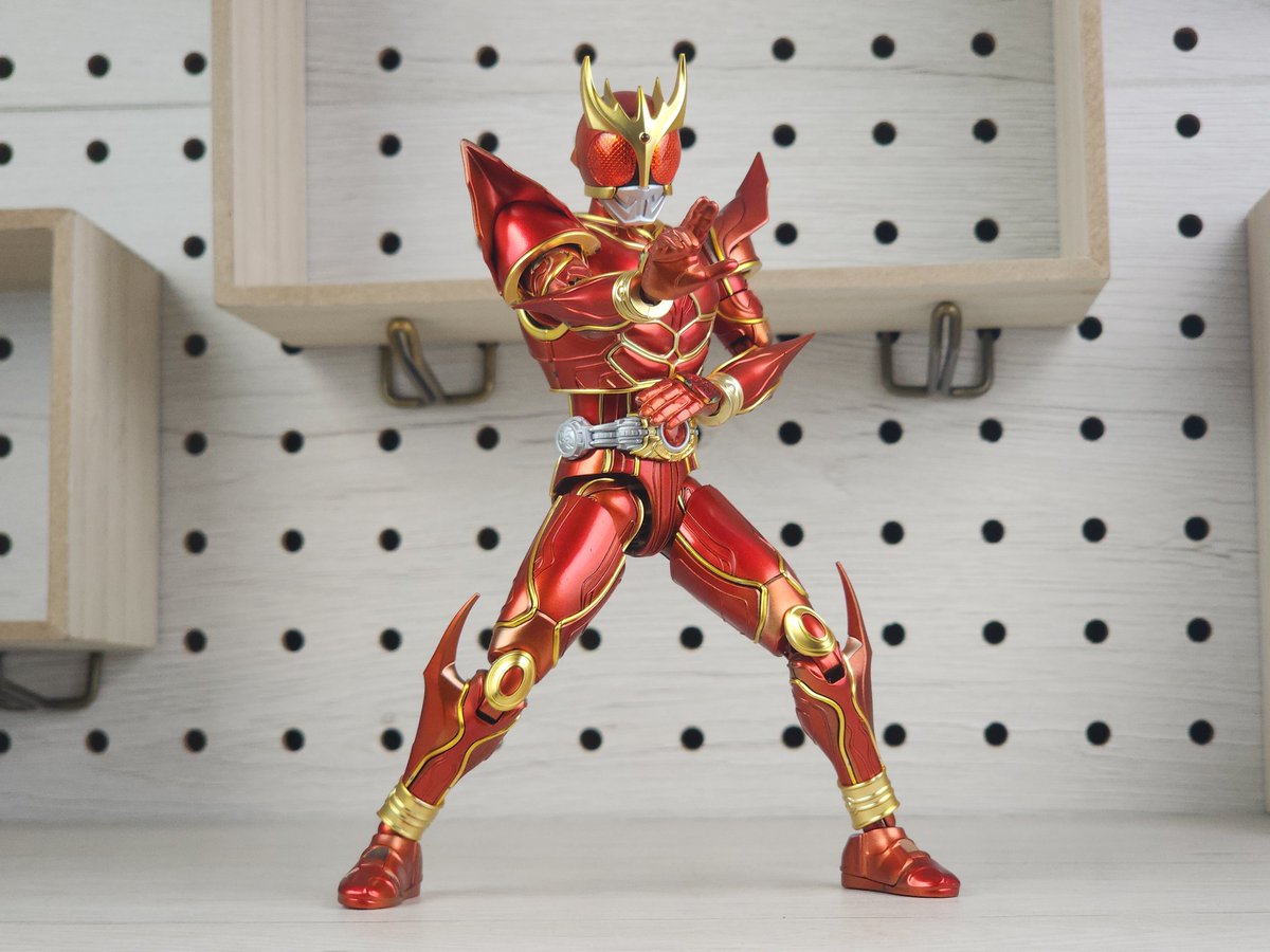 ALEKSANDR_ism's tweet photo. Figure-rise Standard
仮面ライダークウガ
アルティメットマイティ https://t.co/Tnb0p1dwRq