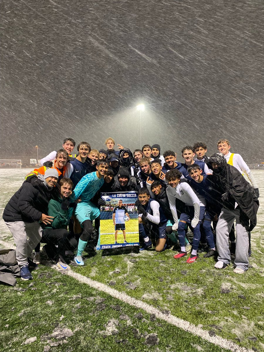 Congratulations to Coach Jimenez on his 150th win tonight. We appreciate all you do for our community.
<a href="/PrincipalLCHS/">La Cueva High School</a> @LCHS_Keilbarth <a href="/LCHS_Hubbell/">Brian Hubbell</a> <a href="/Cueva_Athletics/">LCAthletics</a>