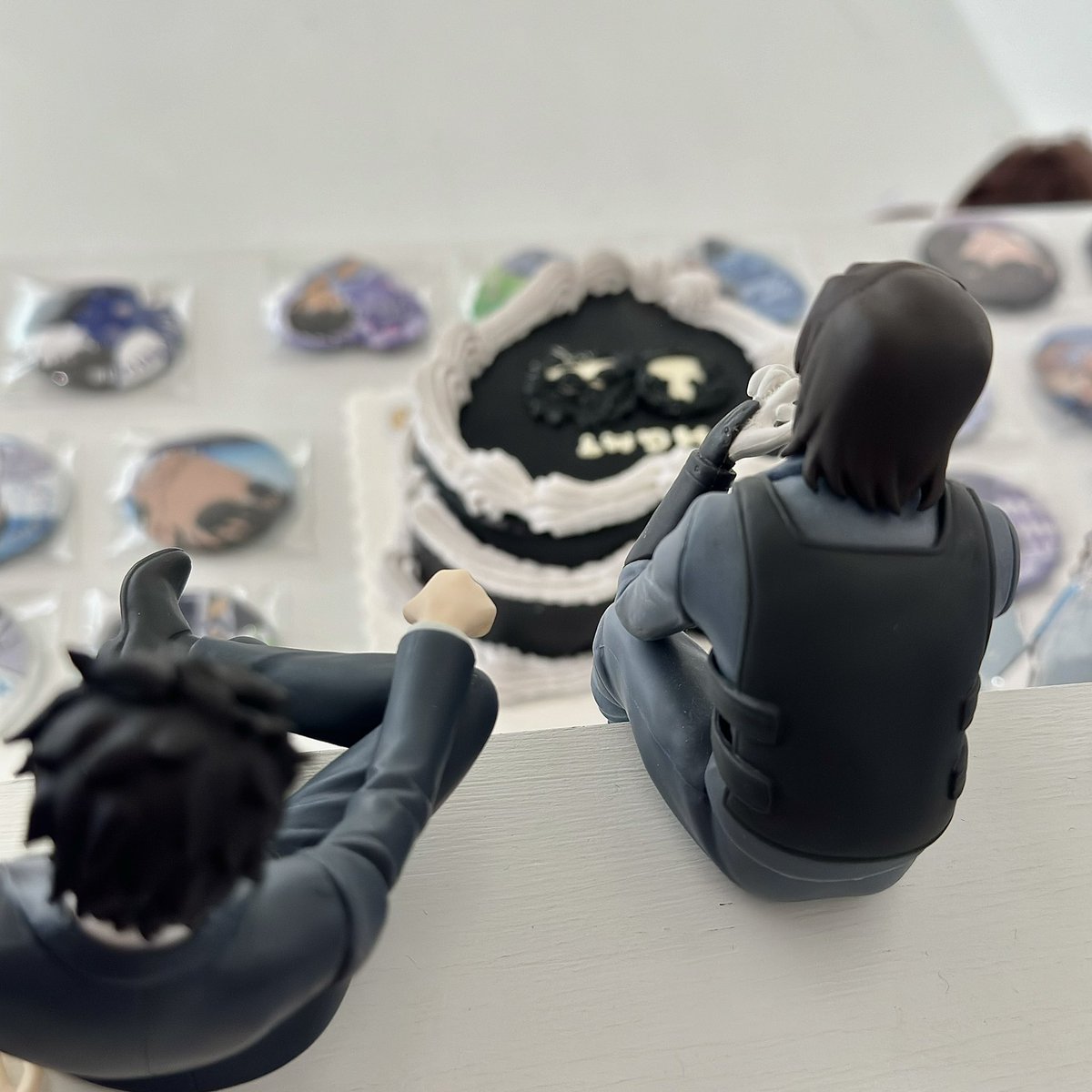 70ll07's tweet image. 刻在DNA的警校組
是我最愛的兩位竹馬🫶🏻
打從心底覺得你們在天堂重逢那刻就已經是最幸福的一對佳人👪
往後的日子也會持續不斷喜愛你們💟
再麻煩你們繼續秀恩愛啦💜💙
㊗️99🎡🎂💖

#萩松献花
#萩松 #hgmt 
#爆処追悼式典
#爆処追悼式典2024
#11月7日は爆処の命日