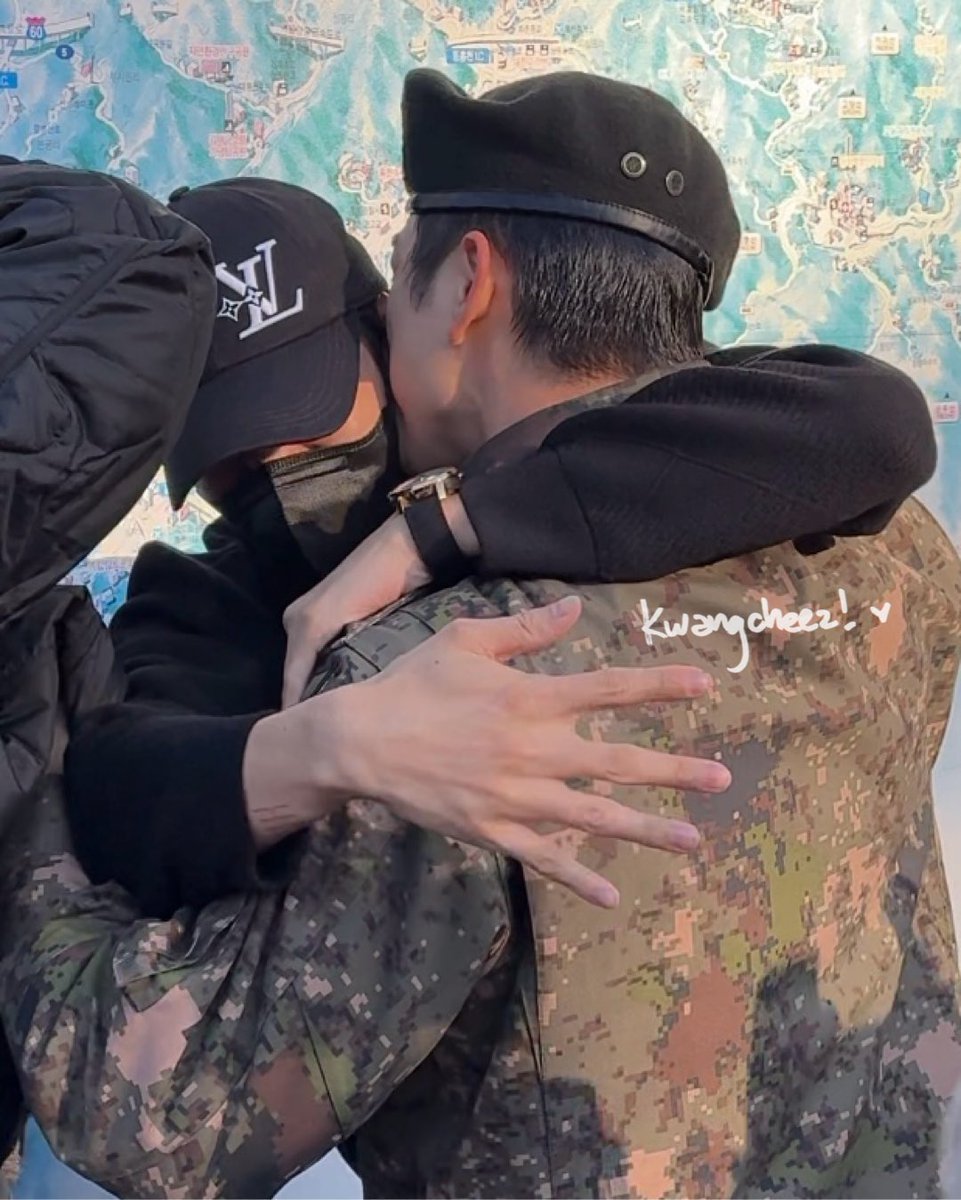 WONDER__MARK's tweet photo. ดังฟ๊อดดดดด😘😘 https://t.co/bYerfktdee