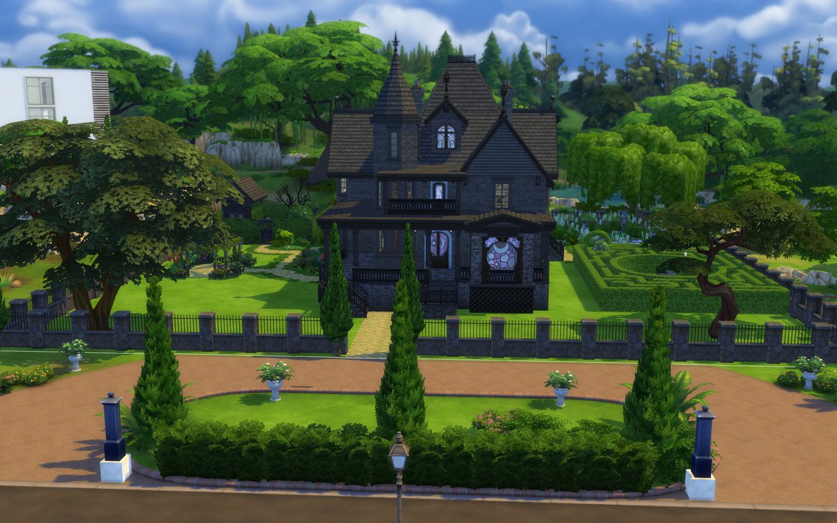 sarenatjuhh's tweet photo. Welcome to wicked east end. A 3 story victorian witch house. It has 5 bdr , 2 bthr, a cemetery,  a maze and a hidden attic for your witches. 
Id:sarenatjuhh 
#ShowUsYourBuilds #TheSims4 #TS4 #HOTSC @TheSims @SimsCreatorsCom @SimGuruNinja #EA @TheSims @TheSimmersSquad https://t.co/LSz45jYFWw