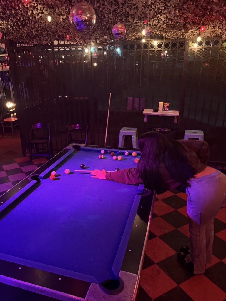 reliiiiv's tweet photo. 🎱 ( dont look where im aiming) https://t.co/jDYM9gYsVJ