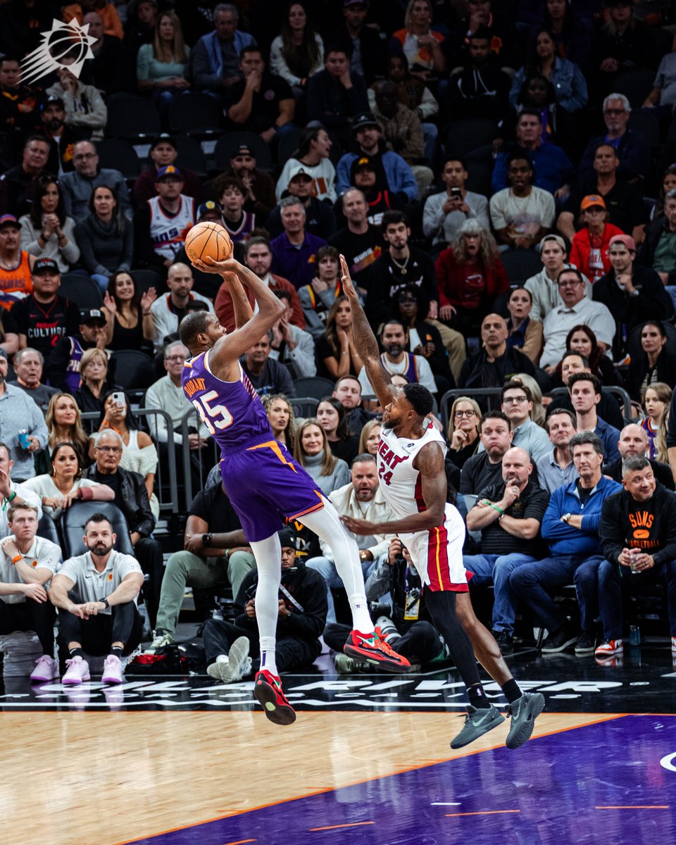 Suns's tweet photo. CLUTCH. https://t.co/sDlNwlcOrK