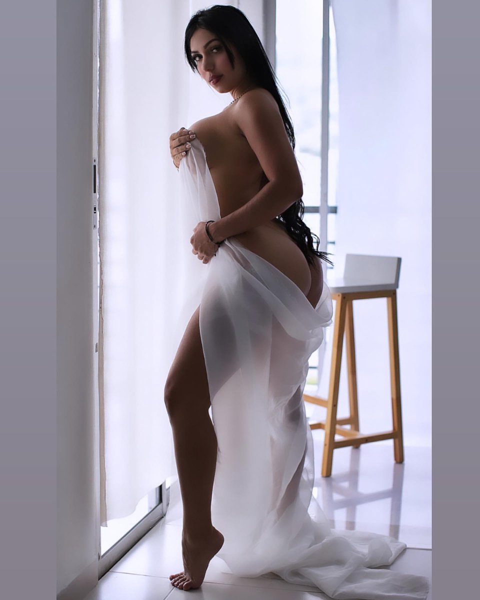 daimir77's tweet photo. "Si te gusta lo que ves, espera a ver lo que solo yo te puedo ofrecer. Ven y descúbrelo por ti mismo."

https://t.co/oO8YeCgRPK 💙

#Sexy #InstaModel #JoinMyOnlyFans #BehindTheScenes #PremiumContent https://t.co/EcO7Fb59K0
