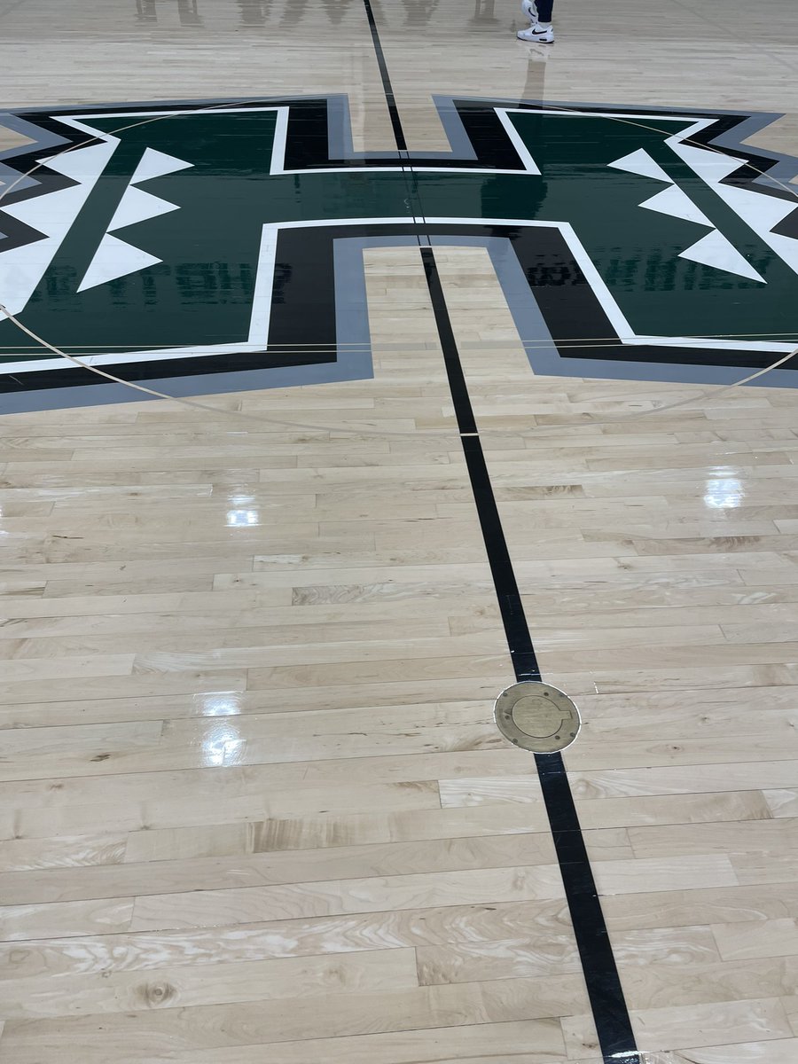 Tim Cook tweet media