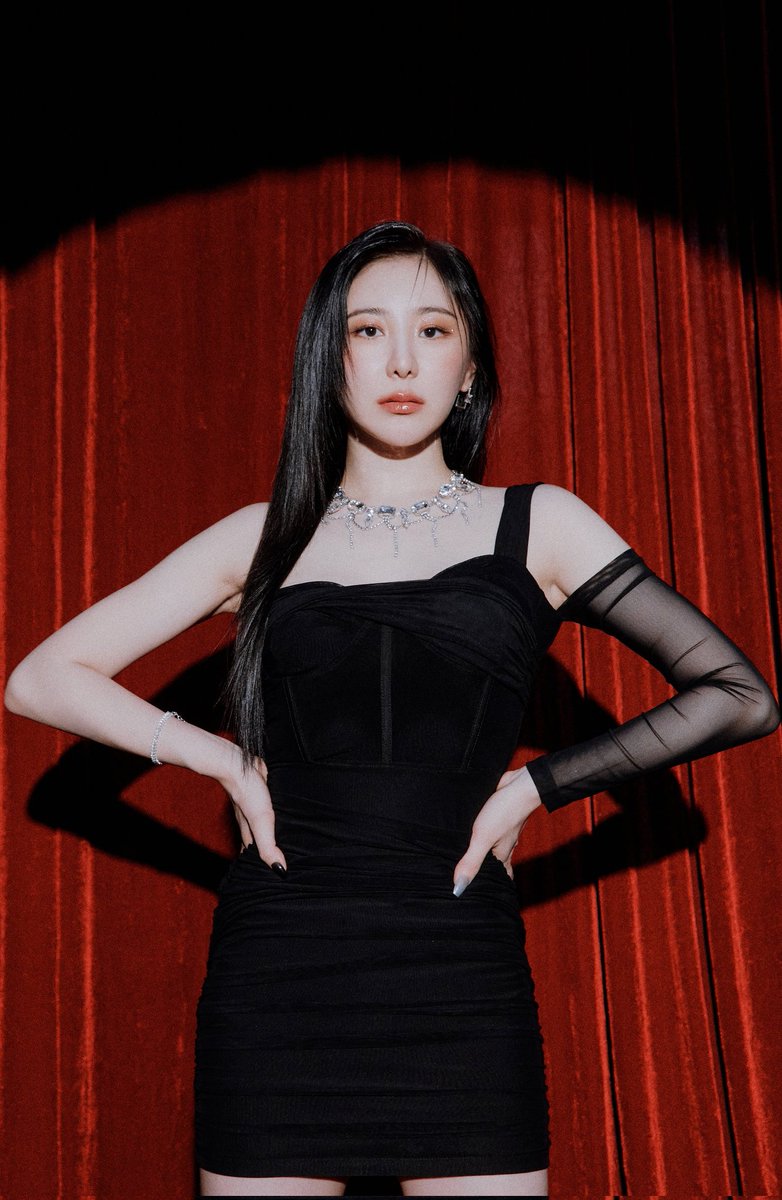 chaerleez's tweet photo. 2020                                      2024 https://t.co/xI7m9rbw4n