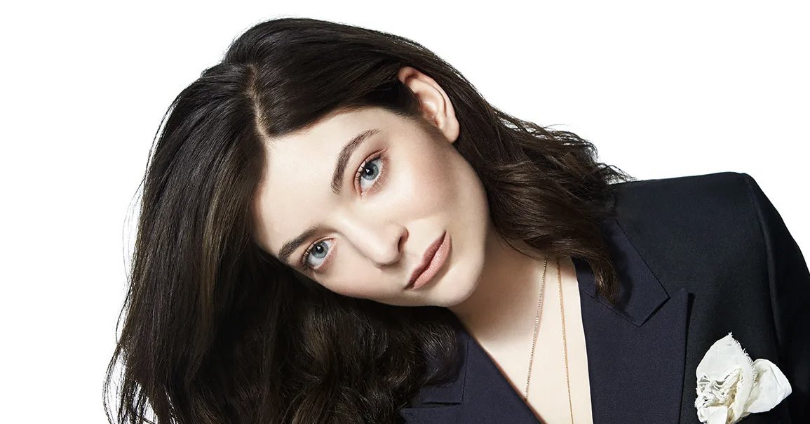 PopCrave's tweet image. Happy 28th birthday to the talented Lorde.