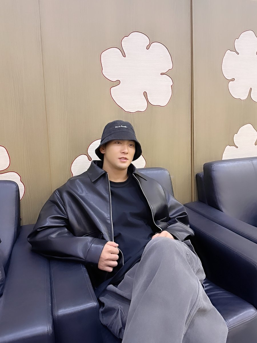 this_is_baekho_'s tweet image. [#B_hind]
2024.11.07
#이은지의가요광장
  
#백호 #강동호 #BAEKHO #KANGDONGHO