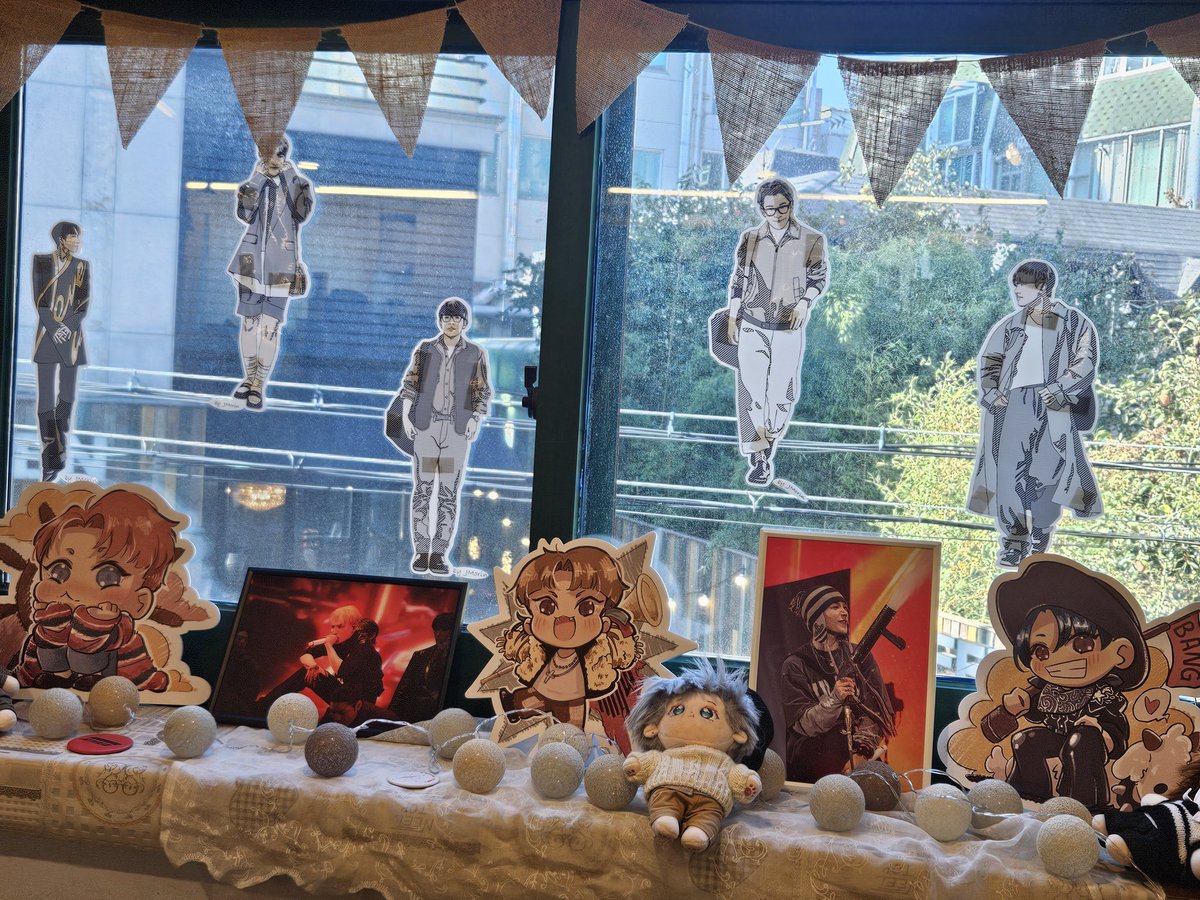 basicbechgamer's tweet image. Thank you for hosting a beautiful event for our captain. It is beautifully designed and enjoyable. 

@hongsafespace 
#HONG_safe_space #A_place_like_no_other_KHJ 
#우리의_보금자리_홍중 
#ATEEZ #HONGJOONG #홍중