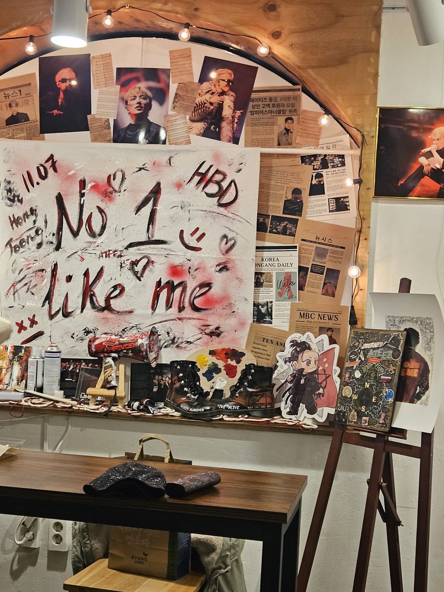 basicbechgamer's tweet image. Thank you for hosting a beautiful event for our captain. It is beautifully designed and enjoyable. 

@hongsafespace 
#HONG_safe_space #A_place_like_no_other_KHJ 
#우리의_보금자리_홍중 
#ATEEZ #HONGJOONG #홍중