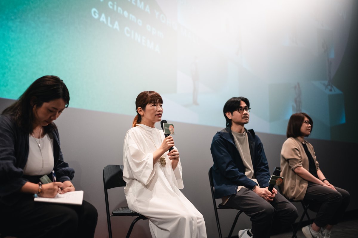 GAGA_Intlsales's tweet photo. 📽️Director Mipo O in Hong Kong✈️ @omipo314 
"Living in Two Worlds" is now screened at Hong Kong Asian Film Festival 📽️🎞️
Don't miss this opportunity with director! 
https://t.co/imROCOXo1M
#呉美保監督 #吉沢亮 #MipoO #RyoYoshizawa
@FutatsunoSekai_ #ふたつの世界 https://t.co/ekrP4IBGRP