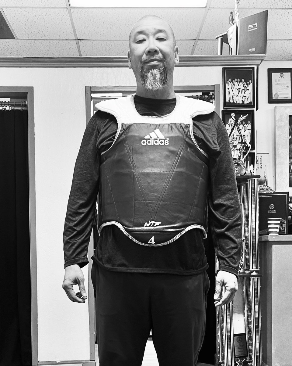 lakerphil's tweet photo. Another night, another Tae Kwon Do sparring session for this old man… 🥋 https://t.co/ATGbHUcnXY