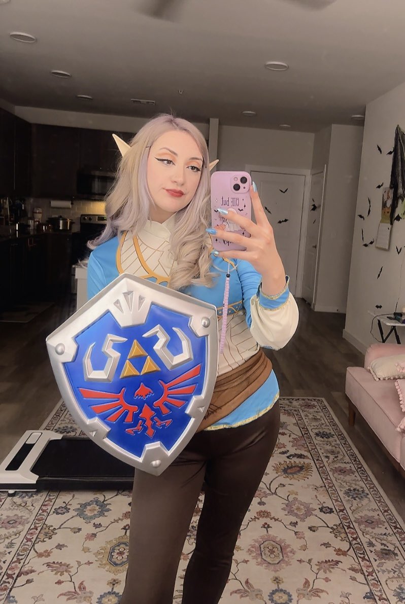 twilightbabxy's tweet photo. Halloween 2024🧝🏼‍♀️🗡️🏹 https://t.co/IJoNhFWHBy