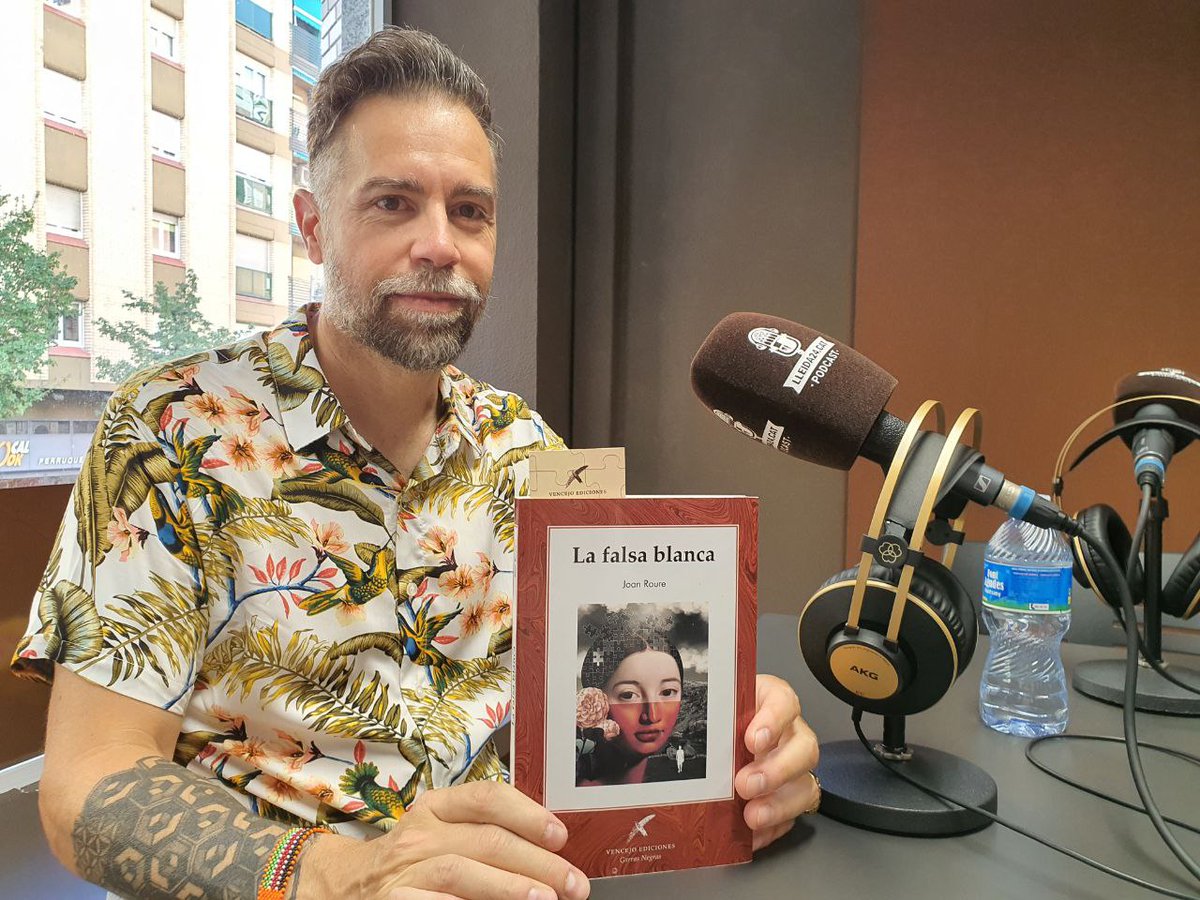 Ja teniu disponible la conversa que vam tenir amb Joan Roure a propòsit del seu nou llibre 'La Falsa Blanca', una història que té elements de novel·la negra... però va més enllà. La sentireu aquí ➡ lleida24.cat/programes/5/ll…
Gràcies!