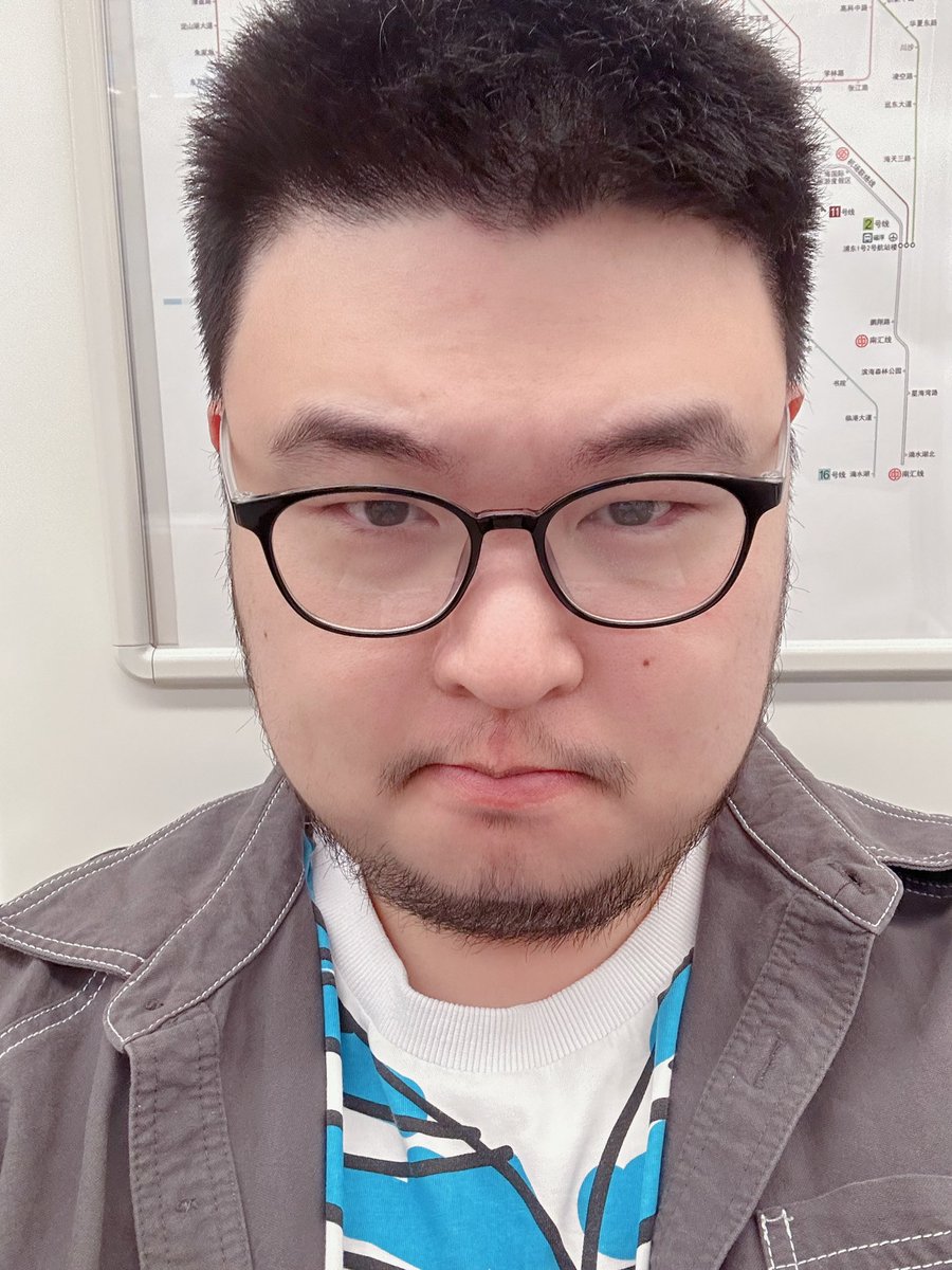 一只疑惑的肥肥