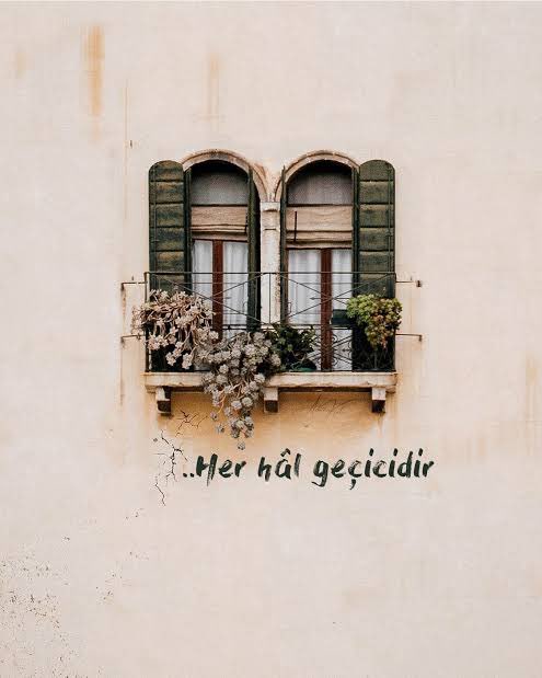 mustftezcan's tweet photo. “Her hâl geçicidir.”

 (Külli hâlin yezûlü)

#Kitap #Söz #okuma #Sözlerim #İnsan https://t.co/PzWsvqQFOK