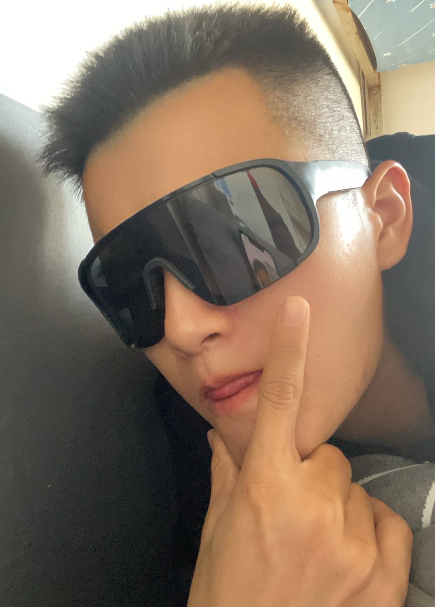 danlanlaoban's tweet photo. md
真是越看越丑
颜值点歪了😭😭😭😭 https://t.co/xpYxlwv5Fp