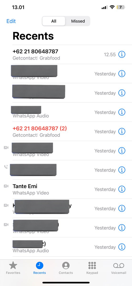 dellahermawan's tweet photo. Dari kmrn saya dapet telpon terus dari @GrabID. Kadang bunyi baru sekali udah mati, tapi telponnya berkali2. Barusan akhirnya diangkat tapi belum 5 menit udah mati. Ini mau ngomongin apa sebenernya? Ganggu kalo hampir tiap hari begini https://t.co/Zl5EWa3B37