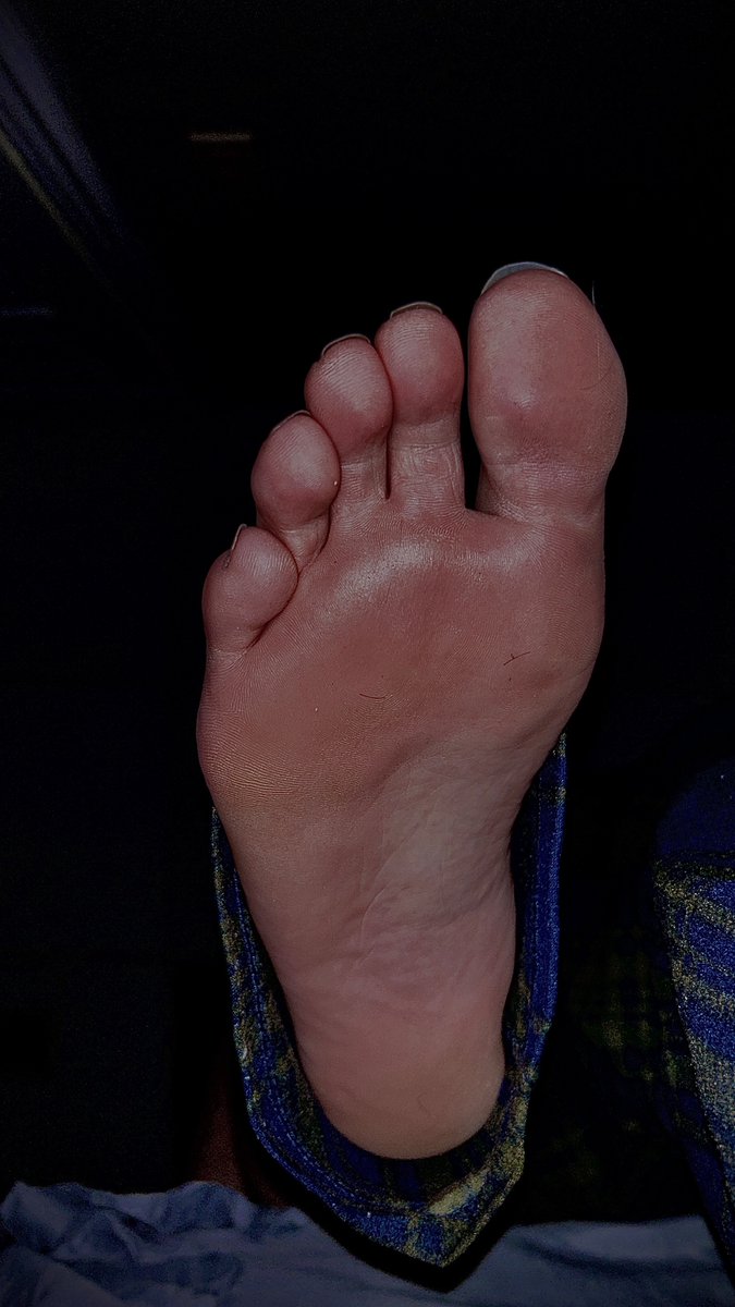 DefeetofFace's tweet image. New photo shoot, start your edging streak!