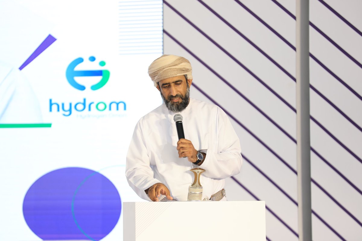 Ejaad_info's tweet image. Insightful opening by Eng. Abdulaziz Al Shidhani from @Hydrom_om , highlighting RDI as the backbone of industrial solutions and energy transition in Oman. Today, we explore what’s next!  #EJAAD2024 #InnovationInAction #ELF2024