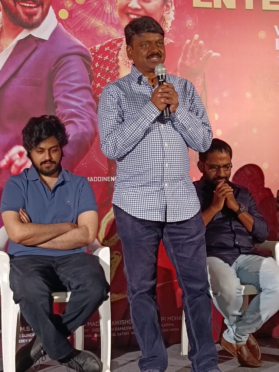 18fMovies's tweet photo. #DhoomDhaam Press meet highlights
@MythriRelease
#ChetanMaddineni @ihebahp @machasaikishore @ramjowrites @Gopimohan @siddharthfilmz @GopiSundarOffl @amarreddy0827 @praveen375 #RealSatish
#RaghuKulkarni
#RamkumarMaddineni
@fridaypvt
@GskMedia_PR @SureshPRO_ @SreenivasPRO #18f https://t.co/uzYnFoNkIS