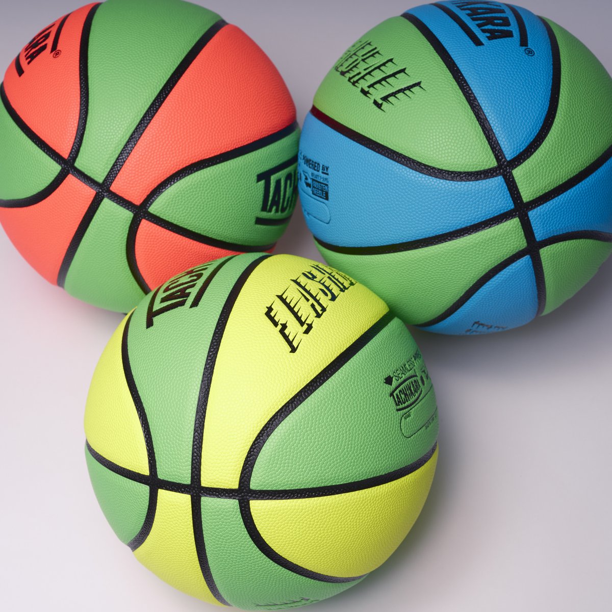 TACHIKARA_jp's tweet photo. 2024.11.8 FRI：New Release!!!

TACHIKARAの大人気モデル、FLASHBALLシリーズに新カラーウェイが登場！2024年11月8日(金)12:00より、TACHIKARA ONLINE STORE、また一部商品は日本全国のTACHIKARA正規ディーラーショップにて発売スタート！

#tachikara #タチカラ #basketball #streetball #flashball https://t.co/cIKjBZN8jn