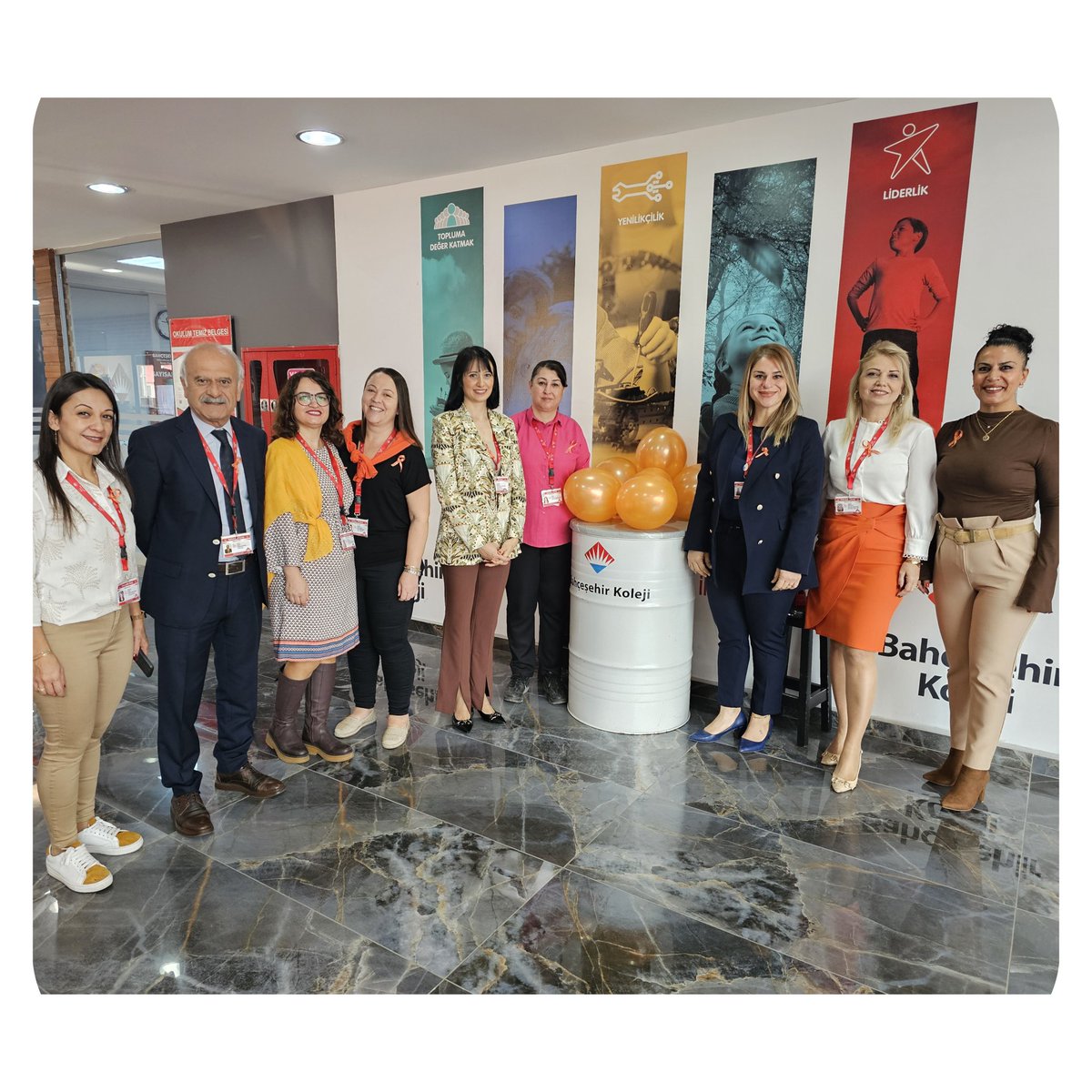 Turuncu Türkiye’ye çok yakışıyor 🧡
LÖSEV için turuncu giyerek farkındalığa sizleri de davet ediyoruz.
İyilik bulaşıcıdır,iyiliği birlikte çoğaltalım
#Lösev 
<a href="/losev1998/">LÖSEV</a> <a href="/ucannmustafa/">Mustafa UÇAN (Tarih Öğrt)</a> <a href="/fuatcicek15/">Fuat Çiçek</a> <a href="/ESRA_MURT/">Esra Murt</a> <a href="/mkaratas000/">Mustafa Karataş</a> <a href="/aysun_taskapan/">aysun taşkapan</a> <a href="/tugcehoca/">Tuğçe</a> <a href="/zynpuygrBK/">Zeynep Uygur</a> <a href="/EbruAblak1/">Ebru Ablak</a>