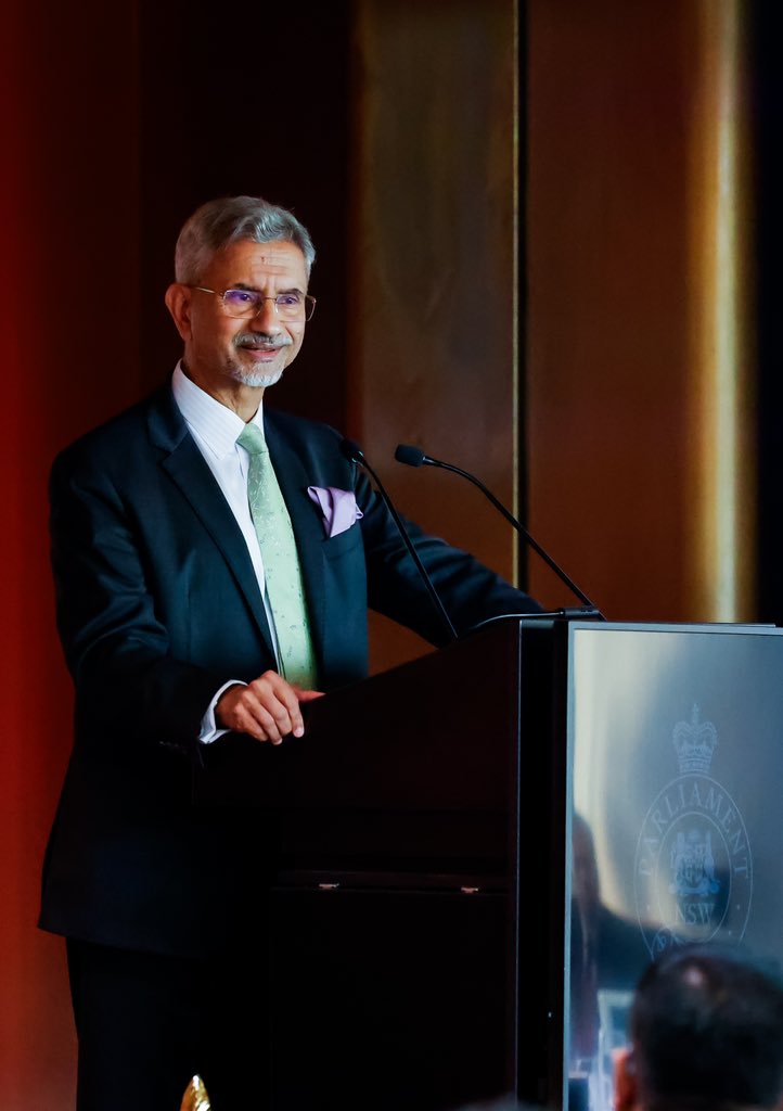 DrSJaishankar's tweet photo. Delighted to meet members of diaspora, MPs and friends of India at NSW Parliament in Sydney today.
Thanked the Indian community for their active contribution in energising 🇮🇳 🇦🇺 partnership. https://t.co/kiI7KlYAxP