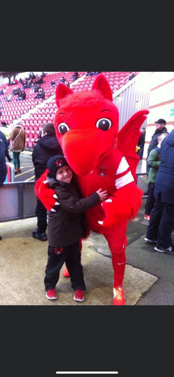 dearstu's tweet image. Happy 16th Birthday to my best mate Super Harry Hebron.
Any birthday messages I can show him later would be amazing. @leytonorientfc @OrientOutlook