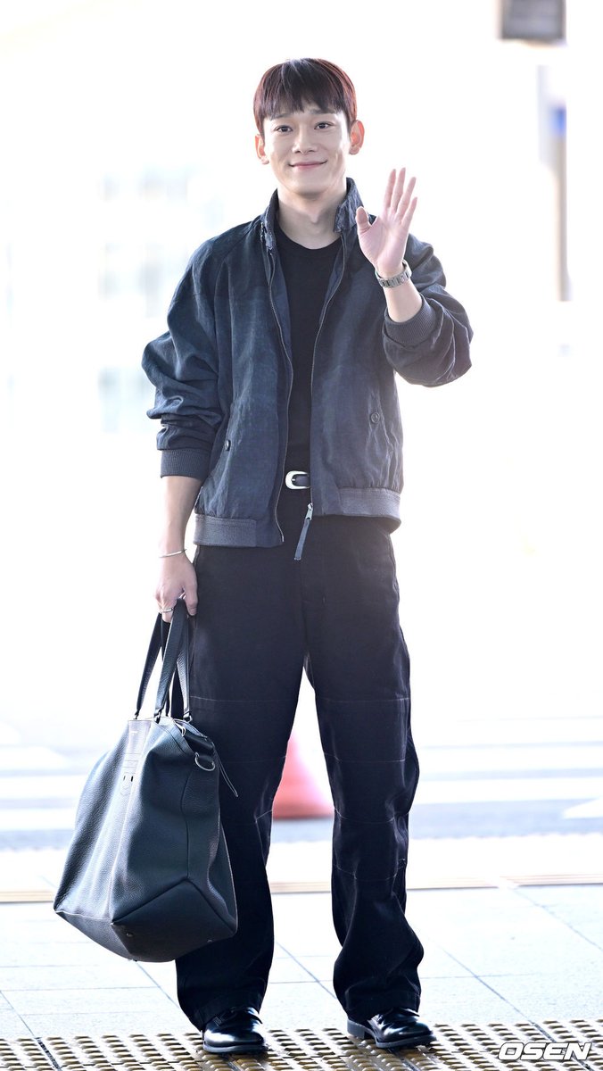 msiakpopfans's tweet photo. [📸] 241107 ICN ✈️ KUL

EXO's Chen at Incheon International Airport heading to Malaysia for 2024 CHEN FAN-CON “Beyond the DOOR” in KUALA LUMPUR 🇲🇾

Cr: OSEN

#첸 #CHEN @CHEN_INB100 #Beyond_the_DOOR #CHENinKL #Beyond_the_DOOR_in_KL #BeyondtheDOORinKL #EXO #엑소 https://t.co/IJyULypDjZ