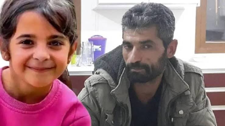 Nevzat Bahtiyar duruşma esnasında amca Salim Güran'ın kendisine "Narin'i parça parça et dereye at" dediğini itiraf etti.

Kim sebep olduysa Allah belasını versin! Susanın da bu olaya iştirak edenin de!

 #NarininDavasıHepimizin