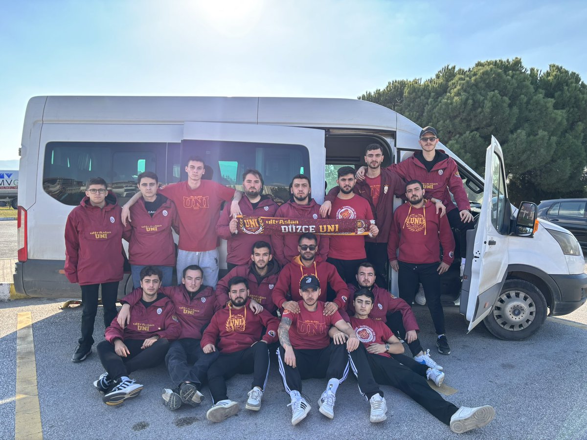 YOLLARINDA YILLARIM VAR!
Galatasarayımızı desteklemek için İstanbul yollarındayız!

#ultrAslanUNI