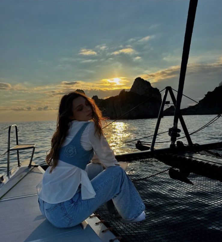 sarah sprigiona bambolina disney da ogni poro