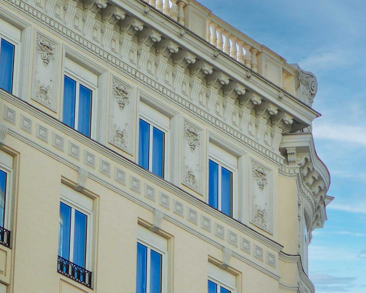 Giménez Torres Abogados ha asesorado a Royal Metropolitan, inversor inmobiliario y gestor de activos español, en una operación por un valor total de 46 millones de euros, cerrada la semana pasada.
 ▶ Más información: bit.ly/48AXNDf