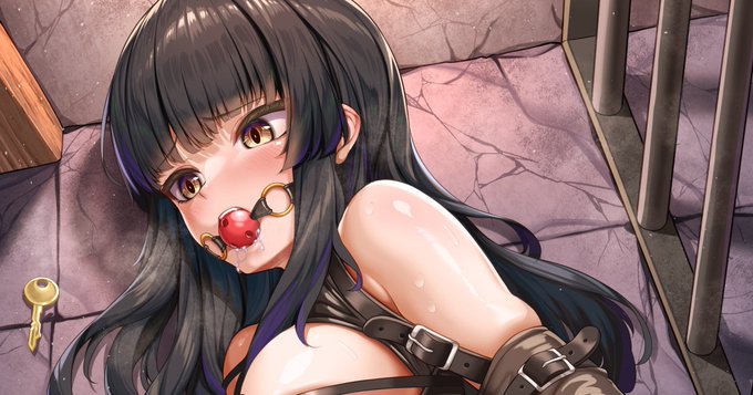 目の前の鍵すら取れない無力感と、延々続く快楽責めによって、彼女は心身共に調教されていった。
(2/2)
https://t.co/GFzpEC1HAn 