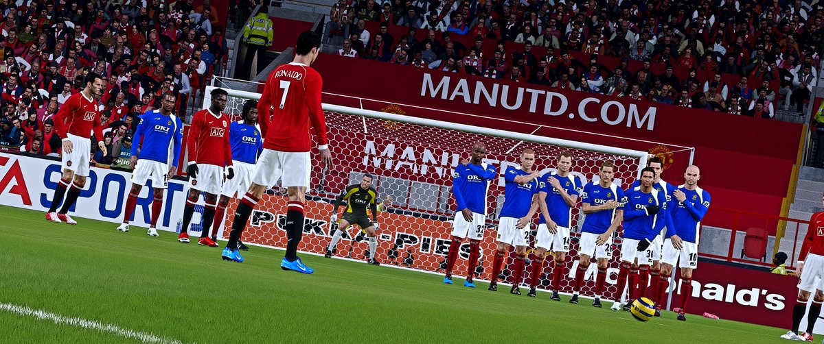 SquareToshoot's tweet photo. PES 2021 Photo Mode
#eFootball2025 #KONAMI #pes #Ronaldo #freekick https://t.co/YRMY85mfze