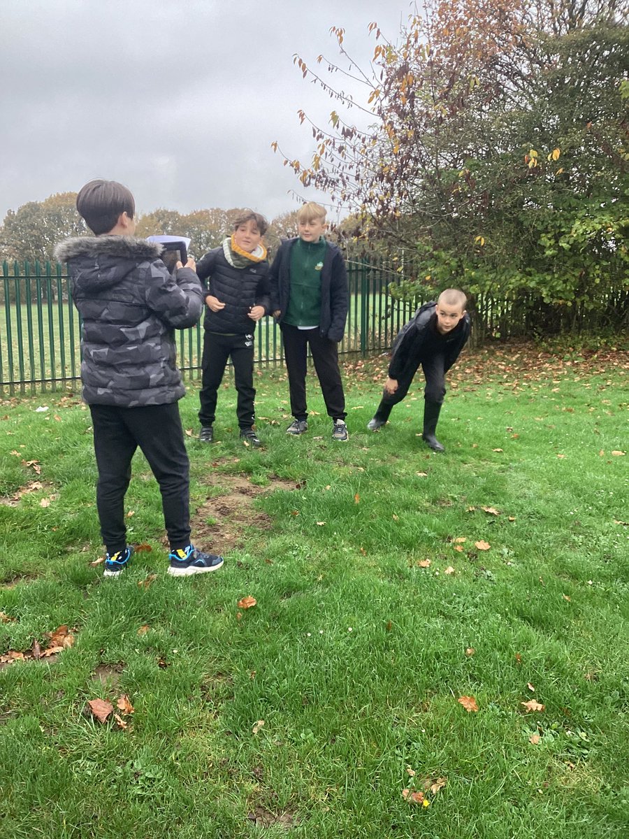 🪐☄️Year 5 have been imagining they are have landed on a new planet and are there to investigate this new world. They had to think about the setting around them and the type of planet it was.🪐☄️#whcyear5 #whcenglish #whcoutdoorlearning #outdoorclassroomday