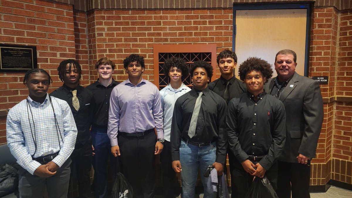 Seckinger Football (@skg_football) on Twitter photo Congratulations to our guys recognized last night by the <a href="/Gwinnetttdclub/">TDClubofGwinnett</a> as players of the month for September and October! <a href="/CoachTonyLotti/">Coach Tony Lotti</a> <a href="/SKG_Athletics/">Seckinger Athletics</a> Congratulations to our guys recognized last night by the <a href="/Gwinnetttdclub/">TDClubofGwinnett</a> as players of the month for September and October! <a href="/CoachTonyLotti/">Coach Tony Lotti</a> <a href="/SKG_Athletics/">Seckinger Athletics</a>