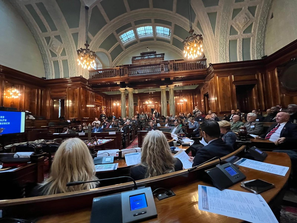 The NEW 'Bradford Commonwealth Memorial' placed beside the #Bradford Cenotaph &amp; attended by 102 yr old #WW2 veteran MIRZA KHAN from Bradford. #Muslims contributed hugely 2 #WW1 &amp; #WW2. Just in time for the city becoming #CityofCulture 2025! bbc.co.uk/news/articles/…
#IAM2024