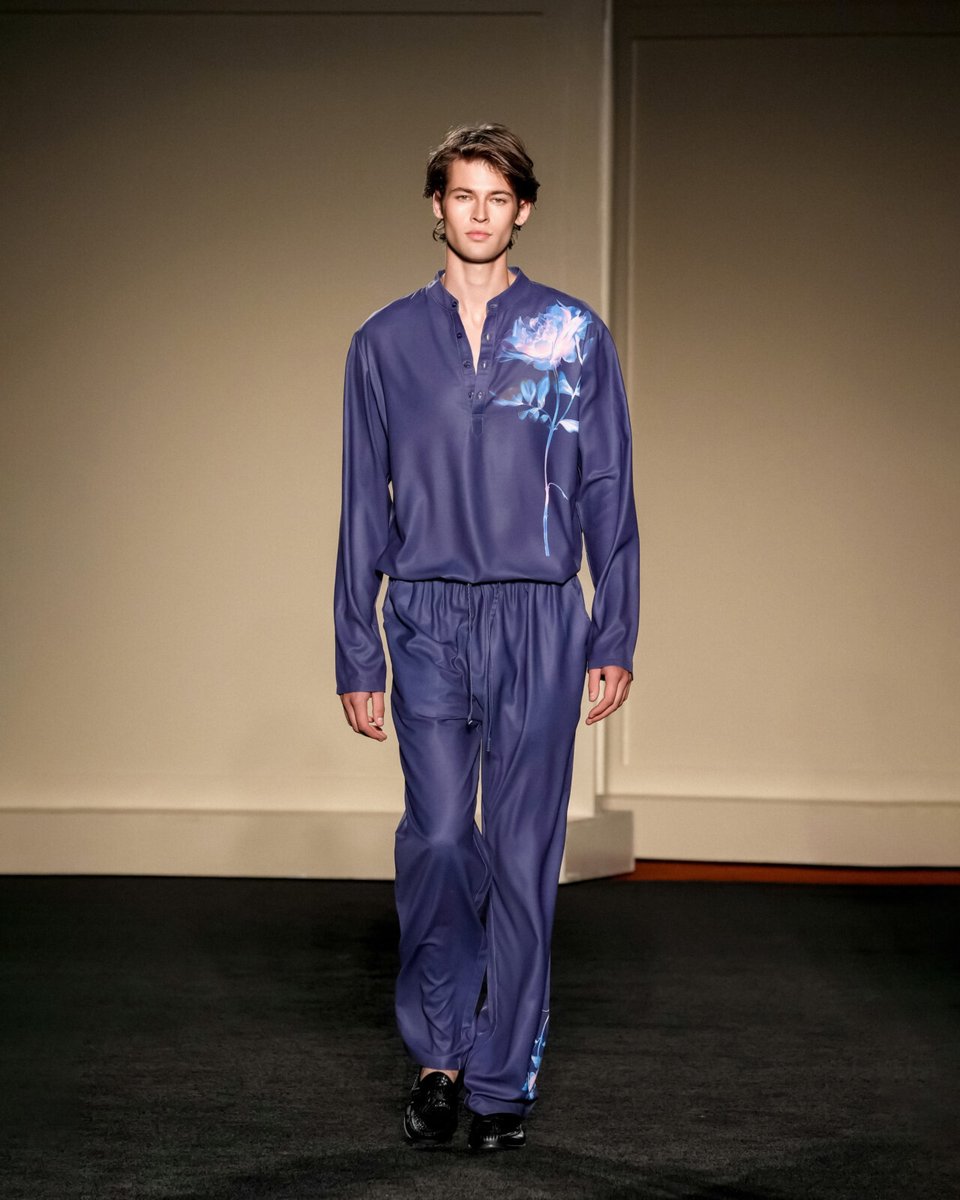 Bonjour_Brand's tweet photo. BONJOUR CREATION TIME ! Plongez dans l'univers poétique révélé lors de la New York Fashion Week ! Nous avons le plaisir de dévoiler la magnifique collaboration entre les marques Coofandy, Ekouaer, et la talentueuse designer Isabella Cortese, cofondatrice de Nube Studio. https://t.co/GhZYkFfWHj