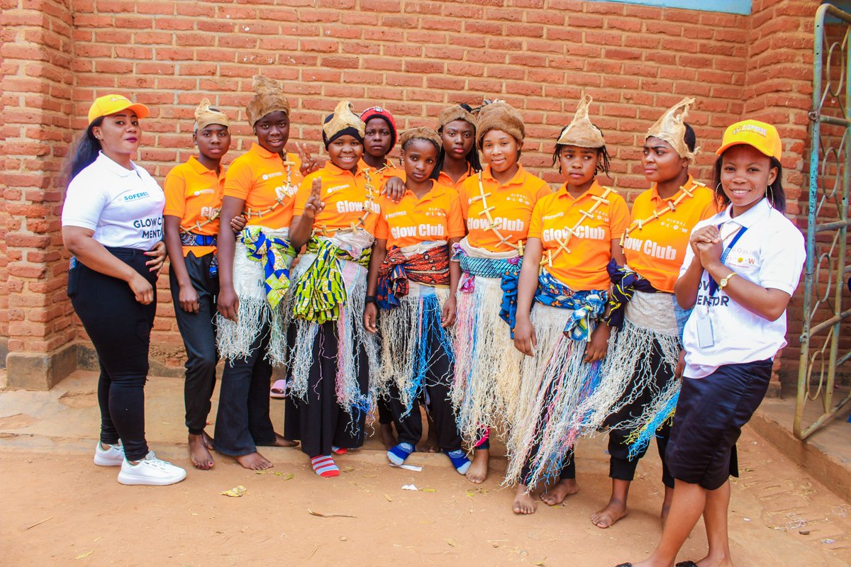 SOFERES is proud to honor Ms. Agatha’s unwavering dedication to empowering girls in Malawi. Her mentorship has given girls a safe space to grow,and develop the resilience needed to overcome challenges. Let’s applaud Ms. Agatha and all mentors building brighter futures for girls!