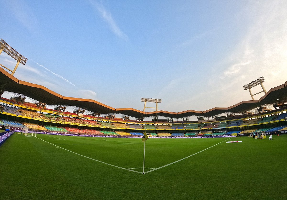 HydFCOfficial's tweet image. 📍 Kaloor Stadium, Kochi!

#KBFCHFC #TheNawabs 💛🖤